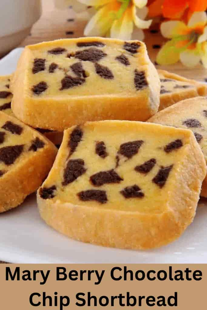 Mary Berry Chocolate Chip Shortbread Recipe 🍫 - British Recipes Book